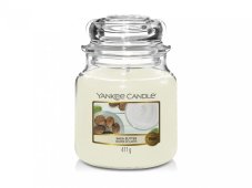 Vonná svíčka Yankee Candle Shea Butter Classic střední